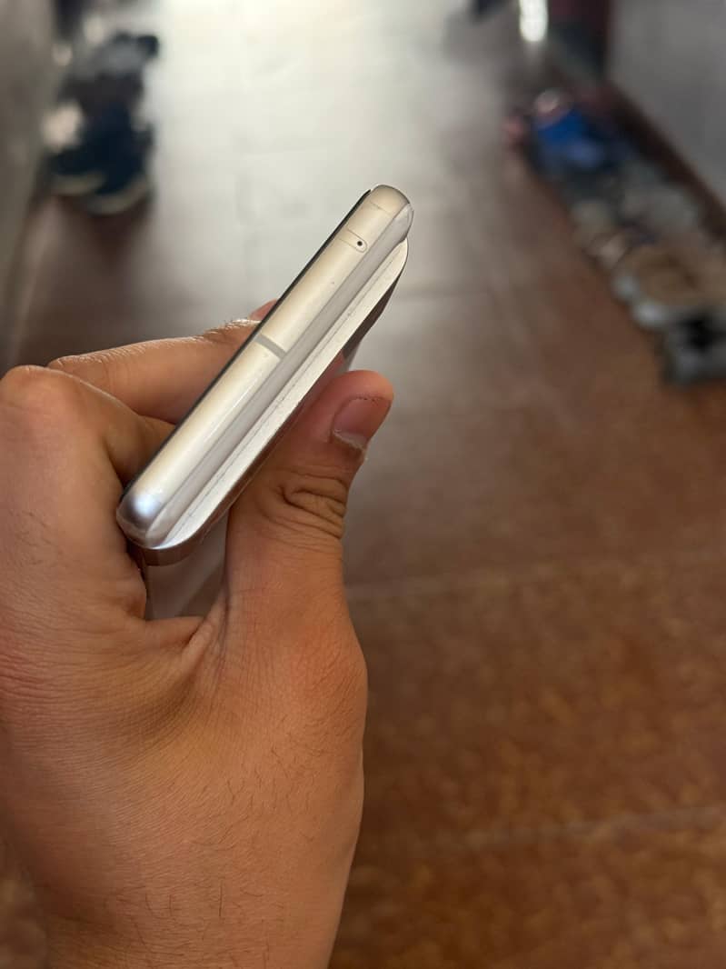 Google pixel 7 4