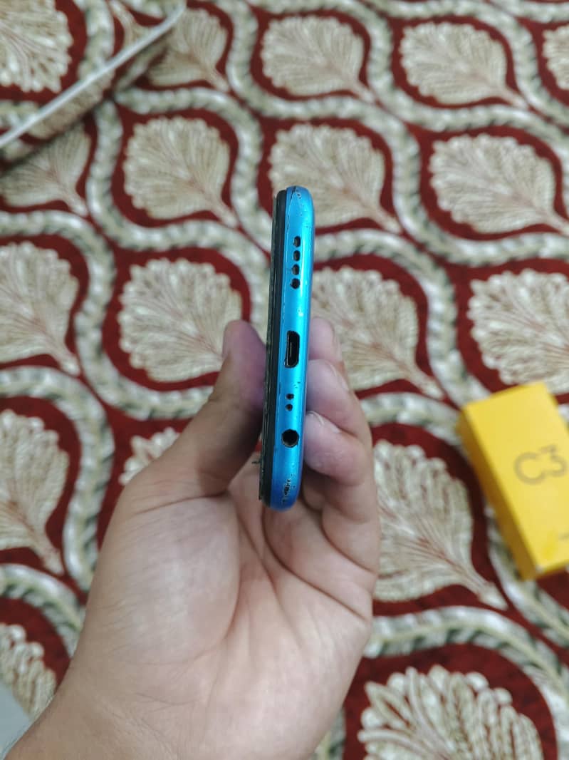 realme c3 4