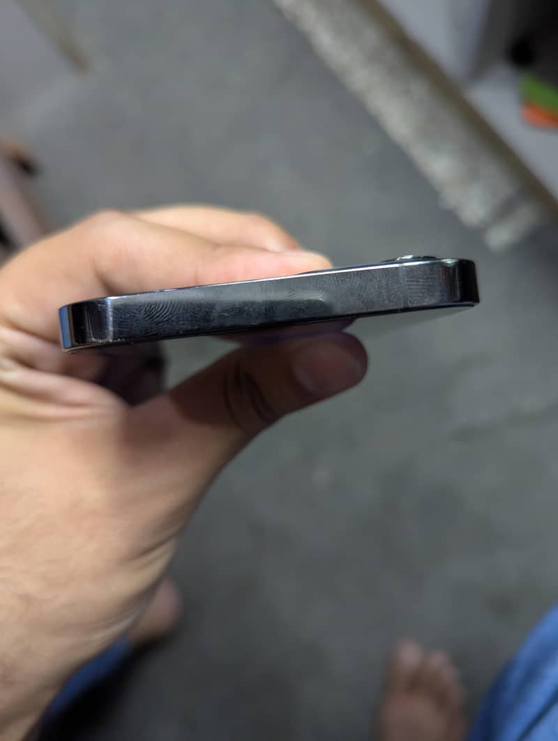 12 pro 6
