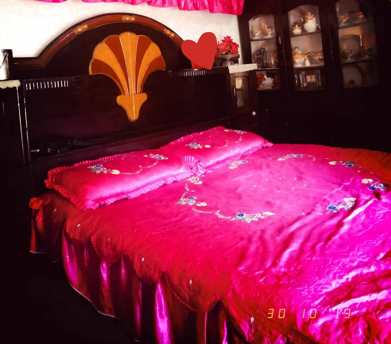 Double bed 0