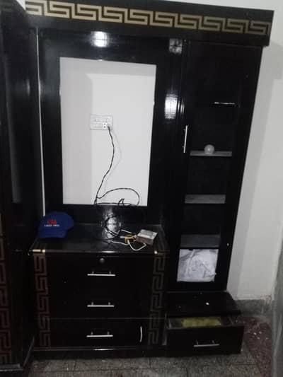 dressing table