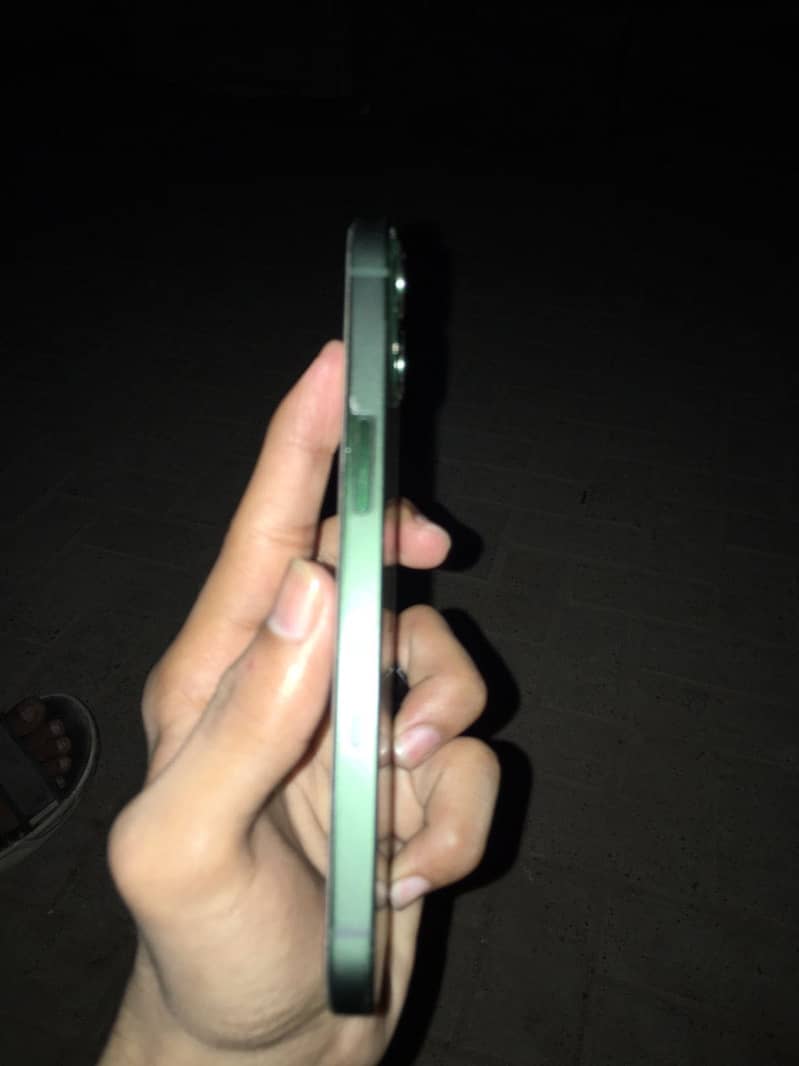 iPhone 13 jv 1