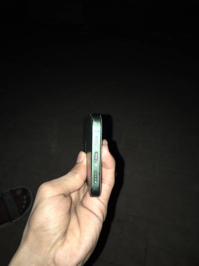 iPhone 13 jv 4