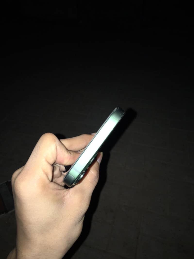 iPhone 13 jv 5