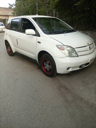 TOYOTA IST X  BEST CAR EVER  IN LAHORE