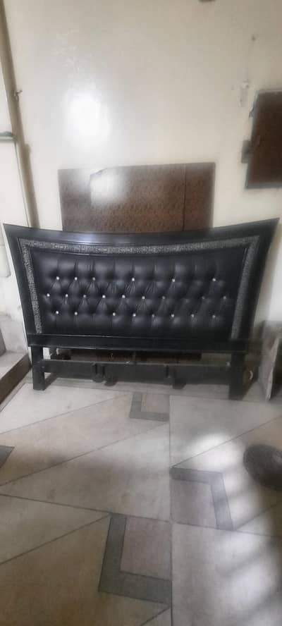 good condition bed