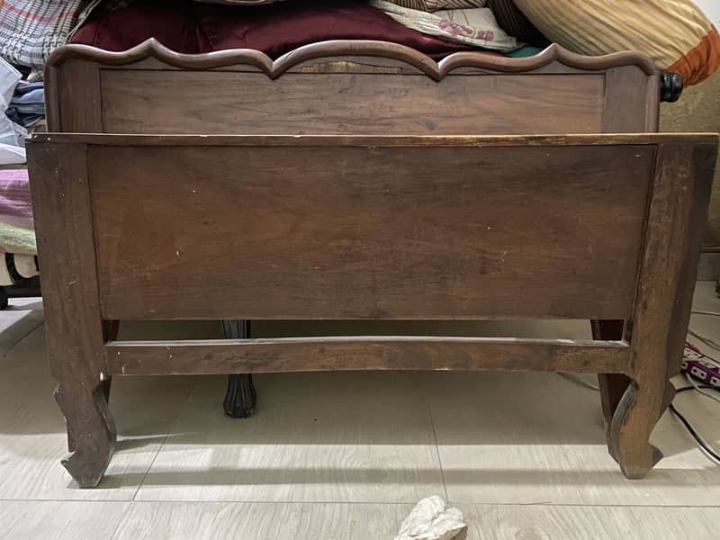 Single Bed 0