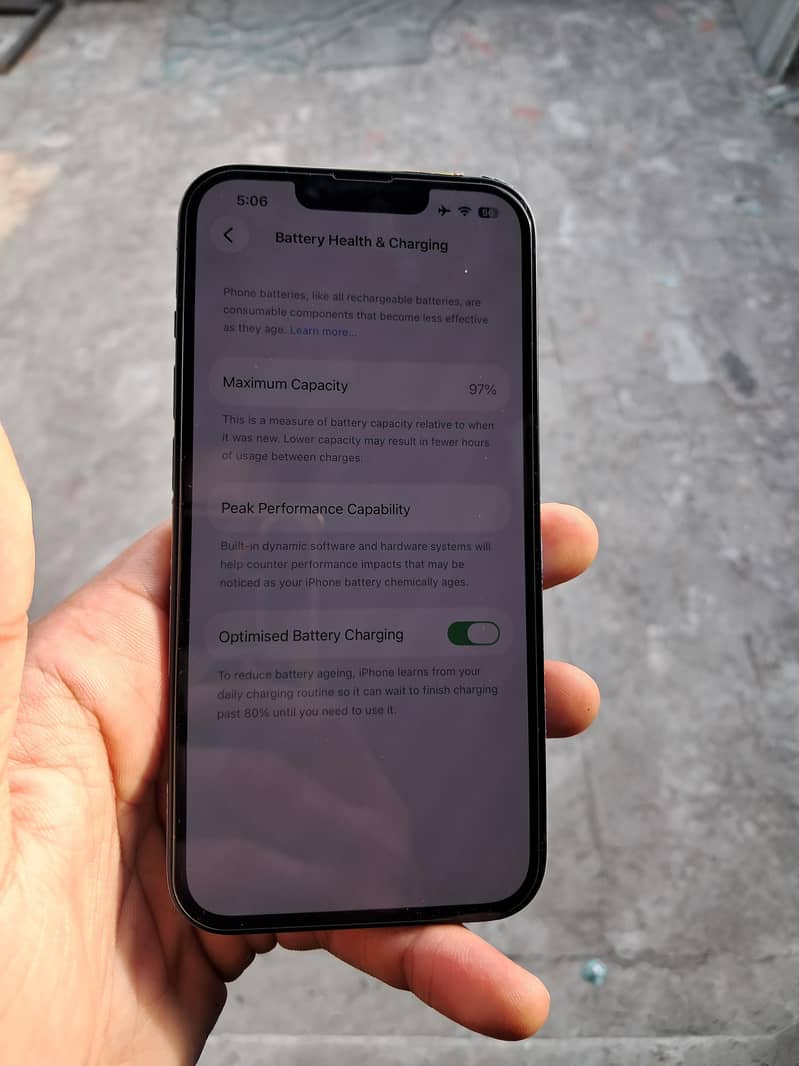 Apple iPhone 13 0