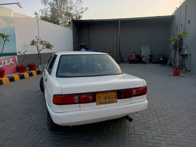 family used automatic neat an clean car