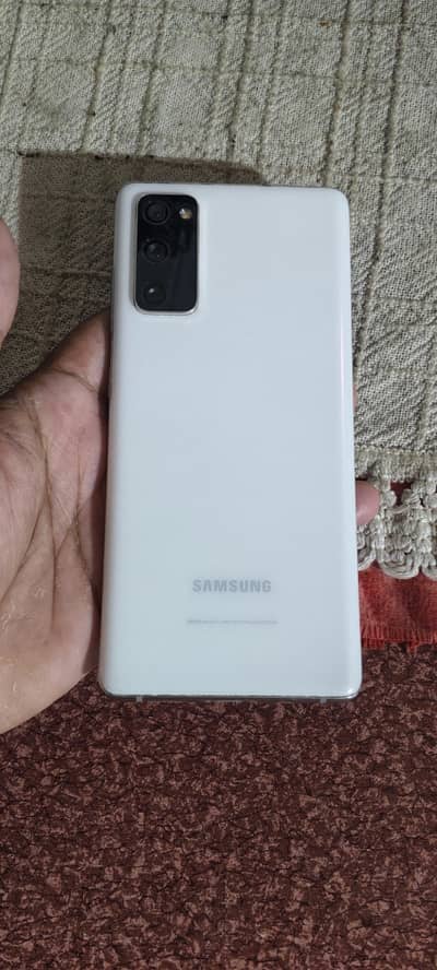 Samsung S20 FE 10/10