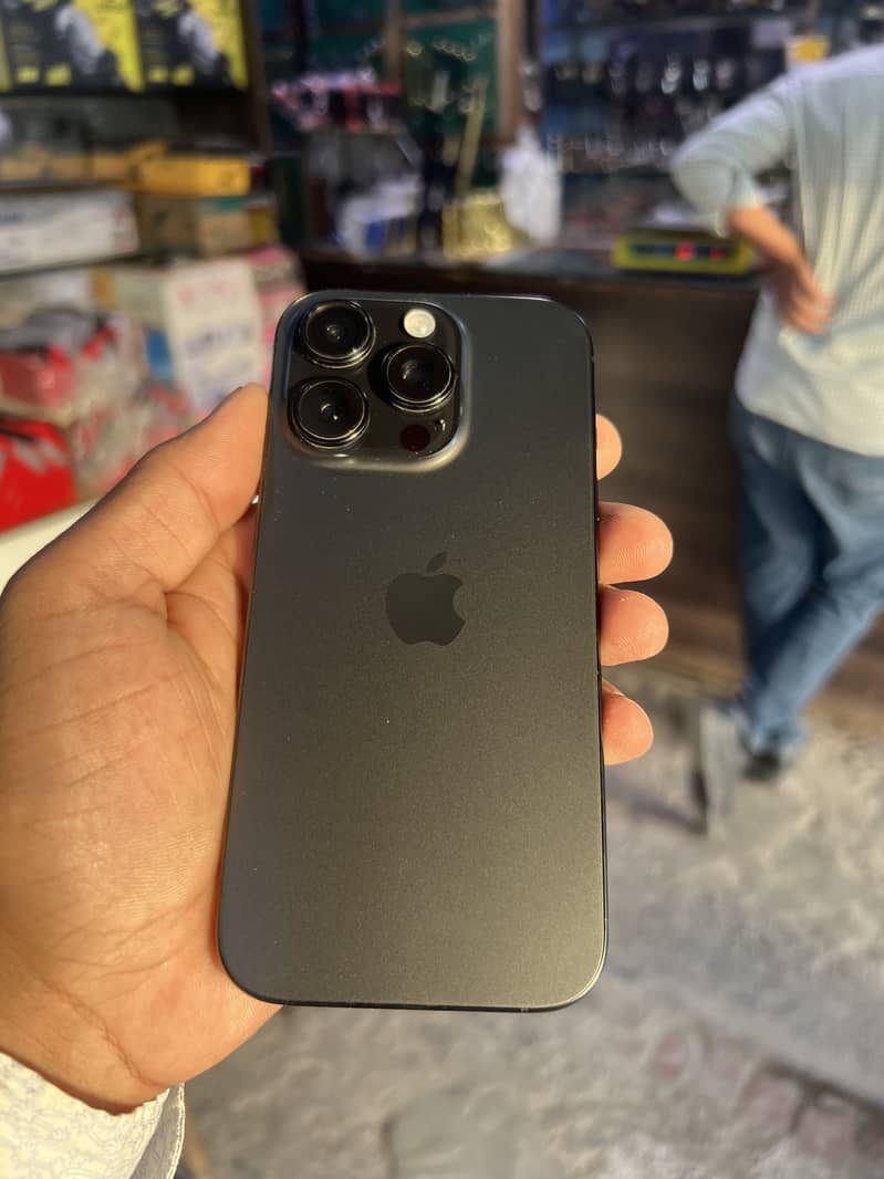 Iphone 16 pro 3