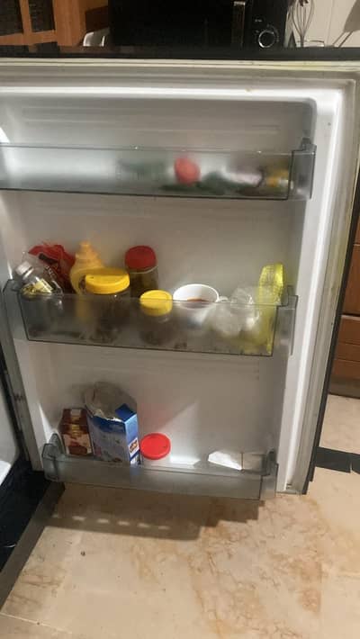 Refrigerator of PEL