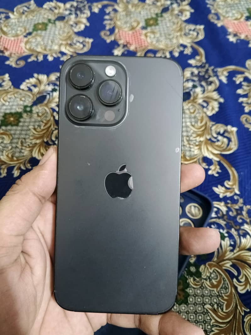 Apple iPhone 14 Pro Max 1