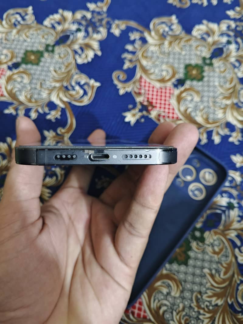 Apple iPhone 14 Pro Max 5