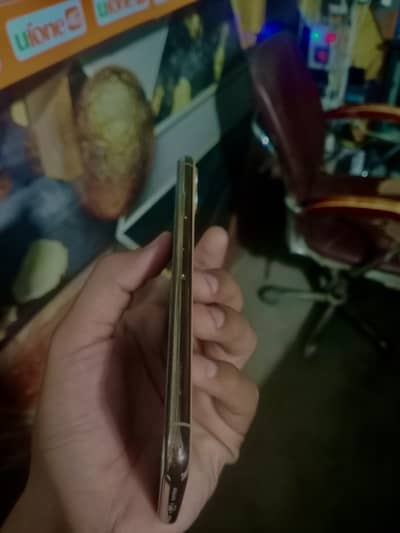 iPhone 11 Pro Max jv better health 97 10/10 all okay 512 GB memory