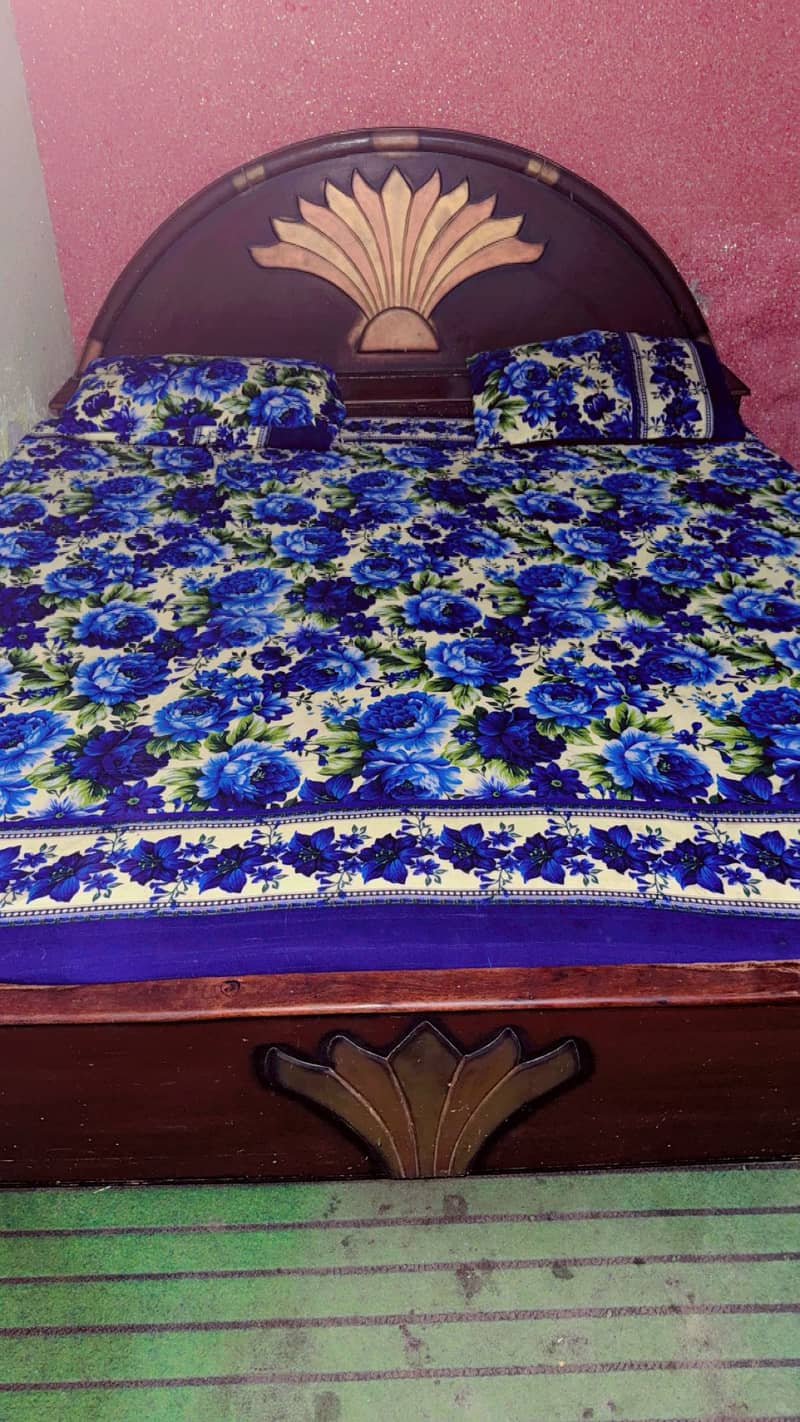 Double bed 0