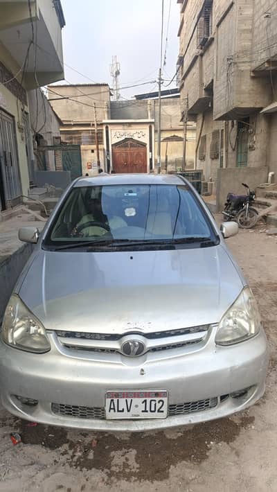 Toyota Platz 2005 Registered in 2007.