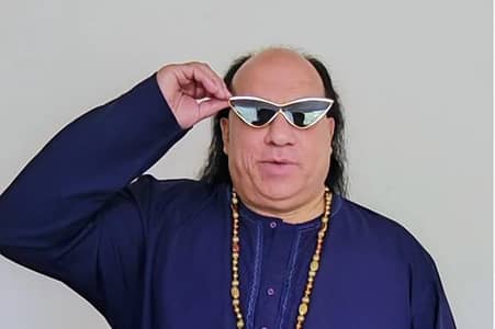glasses with Cahat chachu