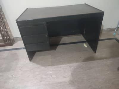 Office table