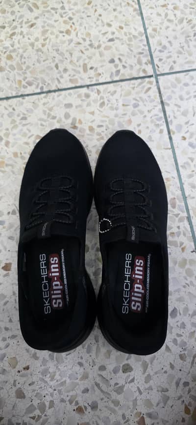 SKECHERS SLIP INS