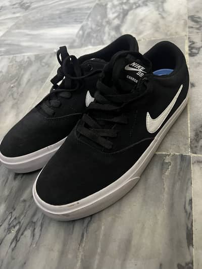 Nike SB CHARGE Size 7