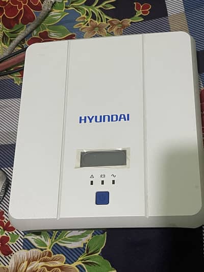 HYUNDAI UPS 1200 VA 900 WATTS