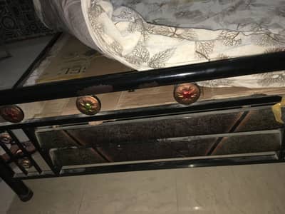 Queen Size bed in good condition