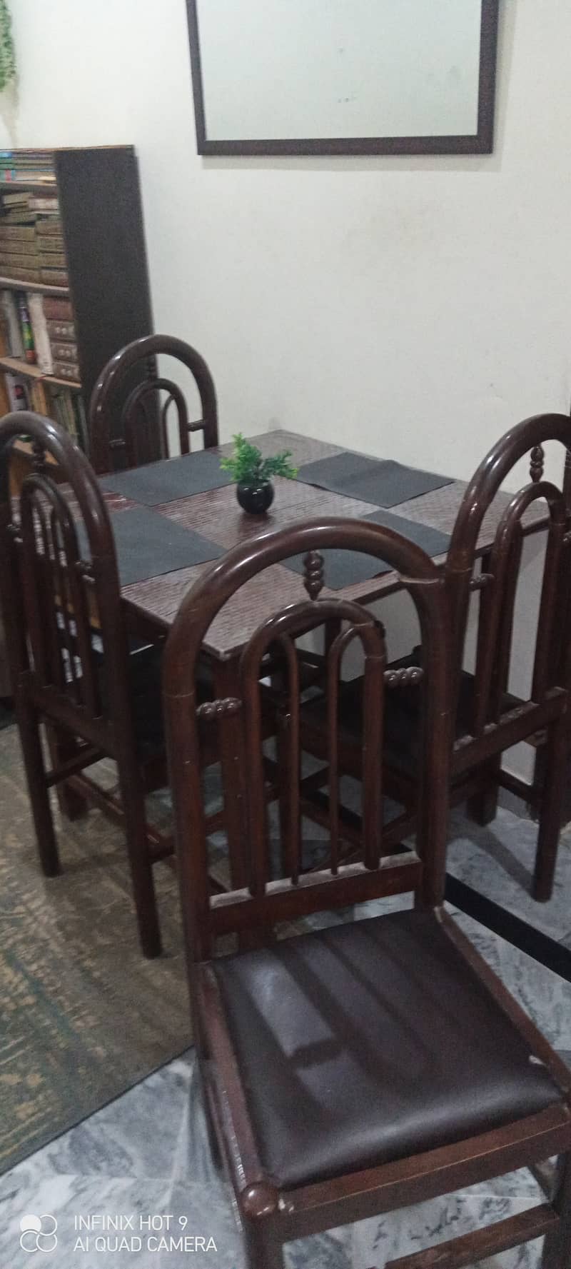 dinning table 0