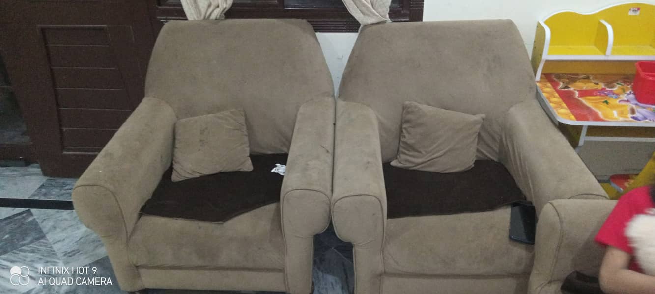 5 seated sofa 3