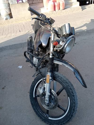 YAMAHA YBR-125G
