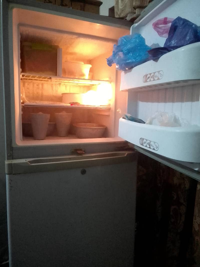refrigerator 0