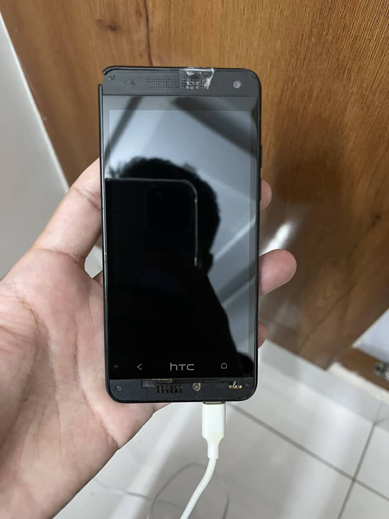 HTC ONE MINI 0