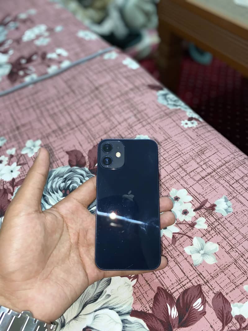 IPHONE 12 mini 0