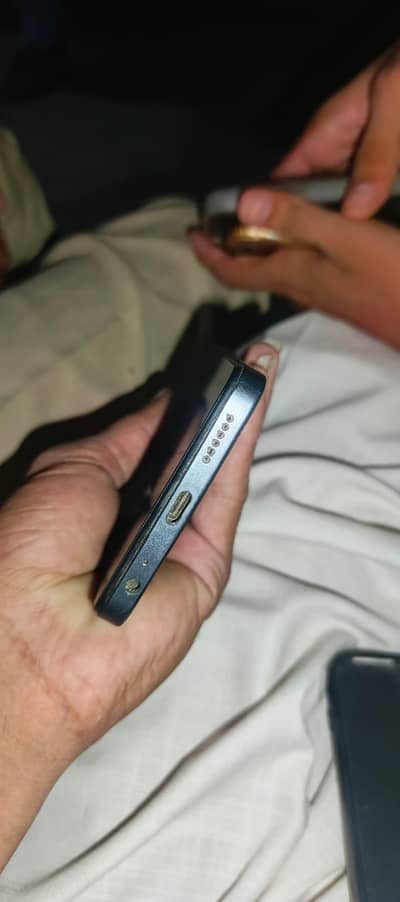 Spark 20 pro 8+8 256 with box exchange possible