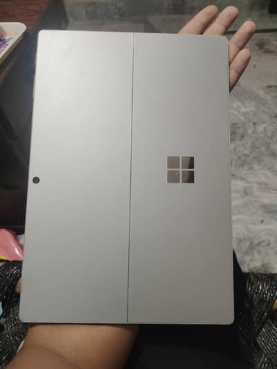 Microsoft Surface Pro 6 – Excellent Condition – Lightweight & Powerful