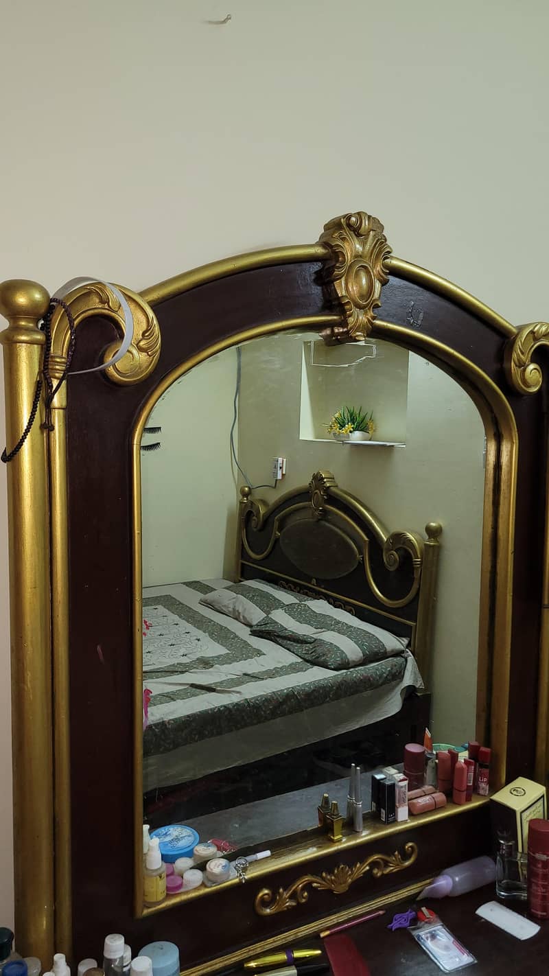 Dressing table + 2 side tables 2