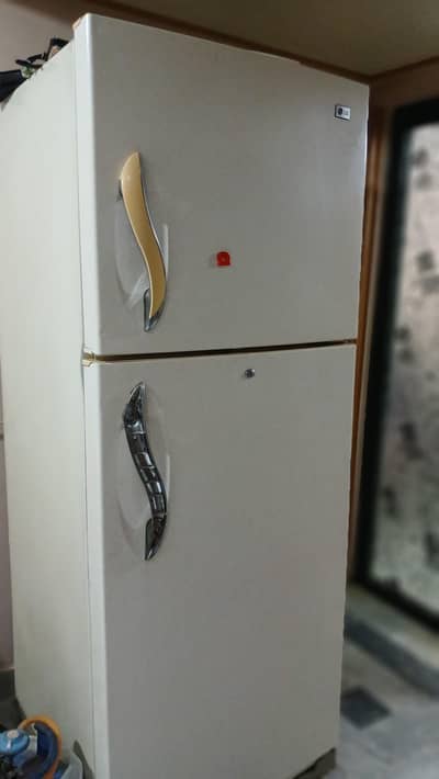 LG REFERIGERATOR