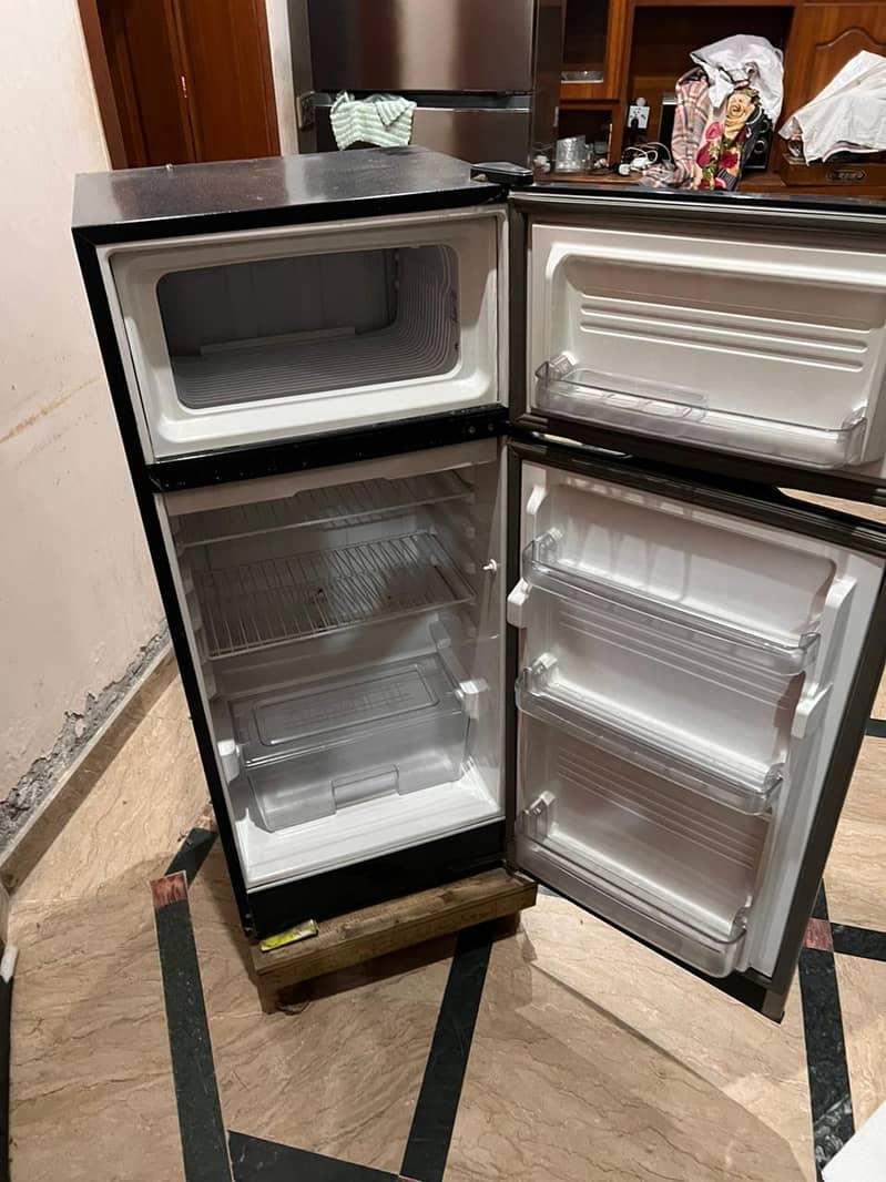 refrigerator 3
