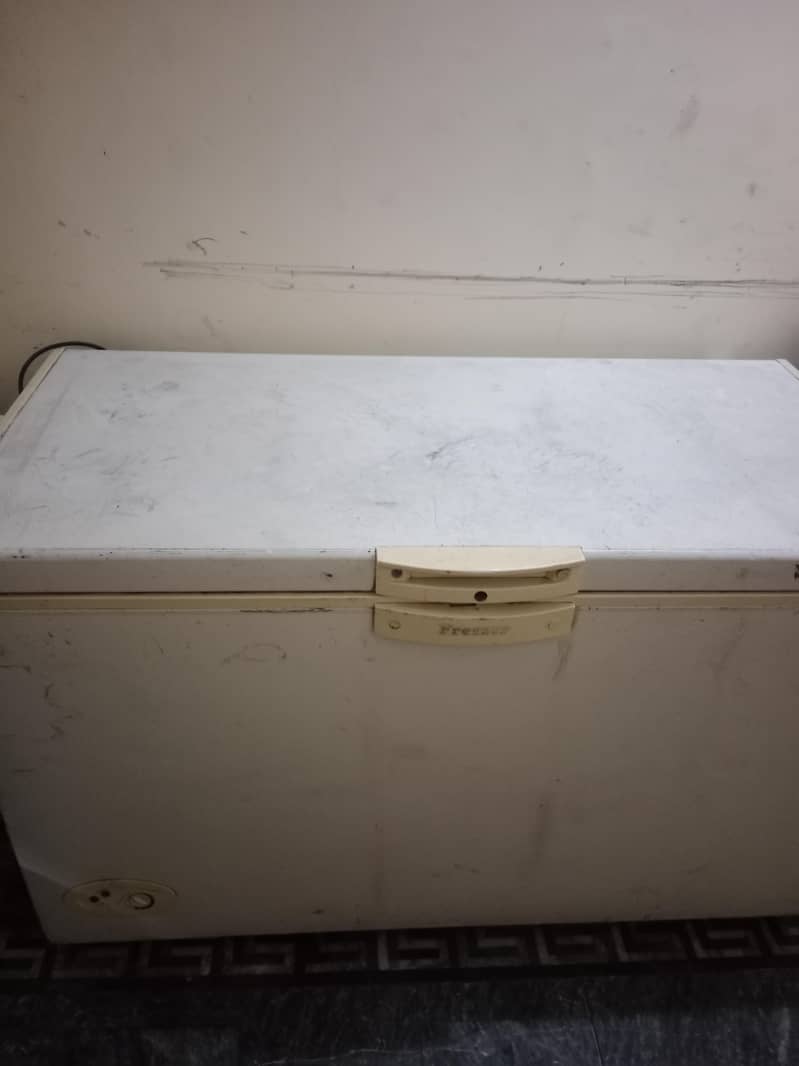 waves deep freezer 0