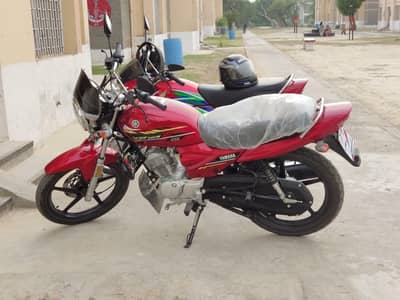 Yamaha 125zdx Coctail Red Like as New