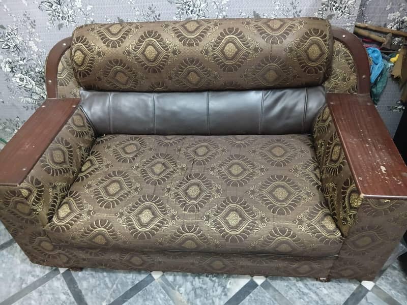 good condition sofa set 0