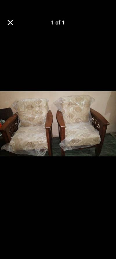 5 PCs Sofa Set With Table