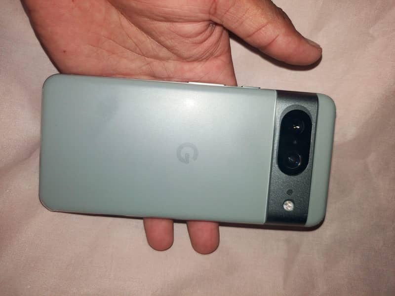 Google pixel 8 3