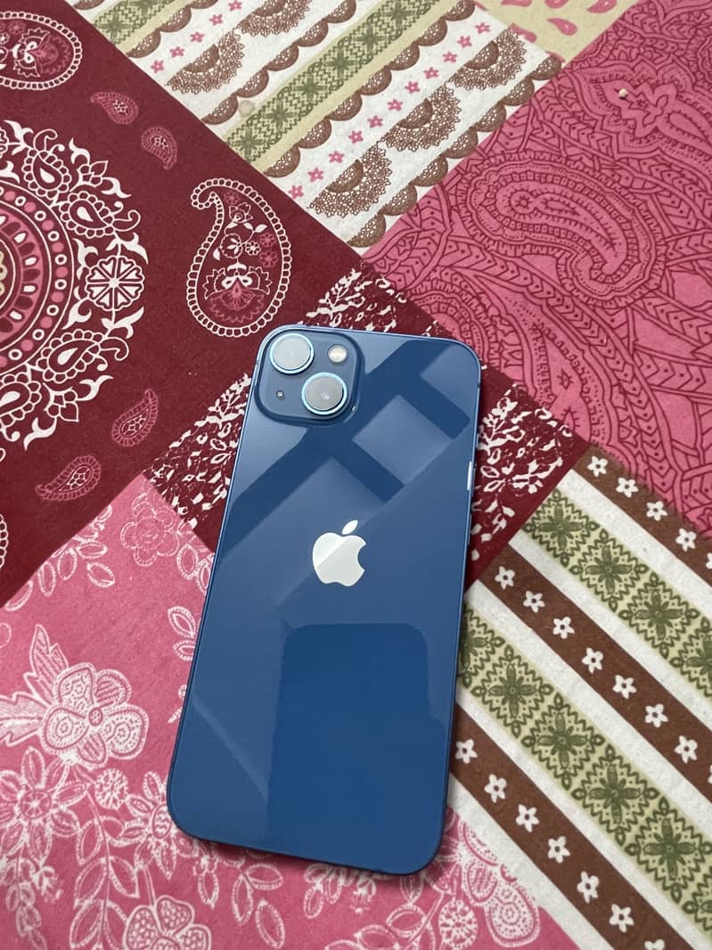 iPhone 13 0