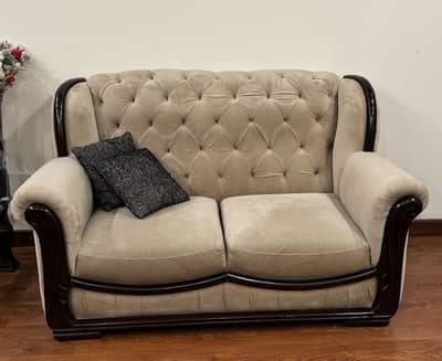6-Seater Luxury Sofa Set (3+2+1) - Tufted Velvet with Solid Wood Trim
