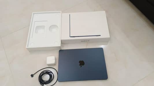 MacBook Air M4, 2025 ,  16/256