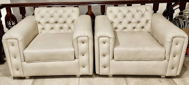 Luxury Chesterfield Single Sofa Chairs