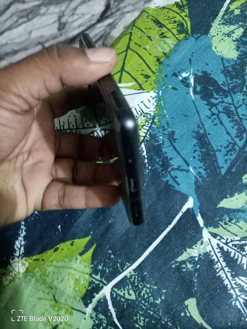 google pixel 7a 3