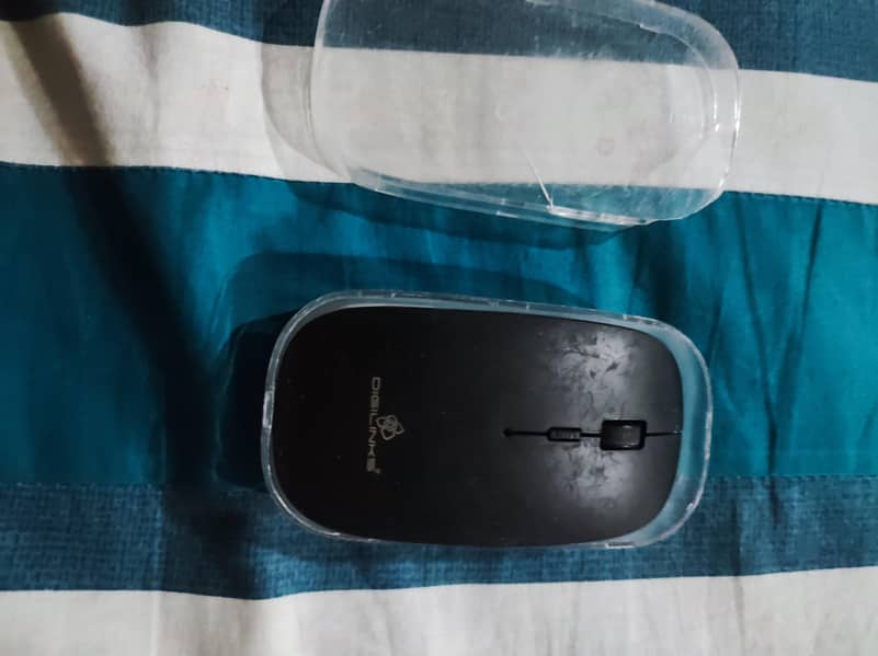 Logitech keyboard, wireless mouse, headphones, controller 1
