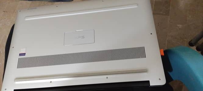 Dell XPS workstation 4gb rtx UAE